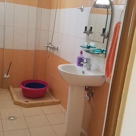 Juli Hasani Guest house