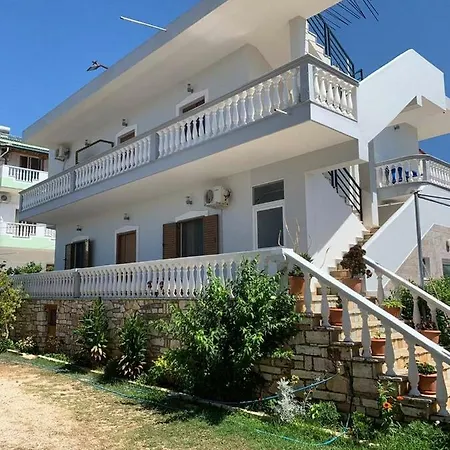 Juli Hasani Guest house Ksamil